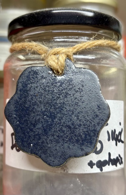 Donkerblauw, mat